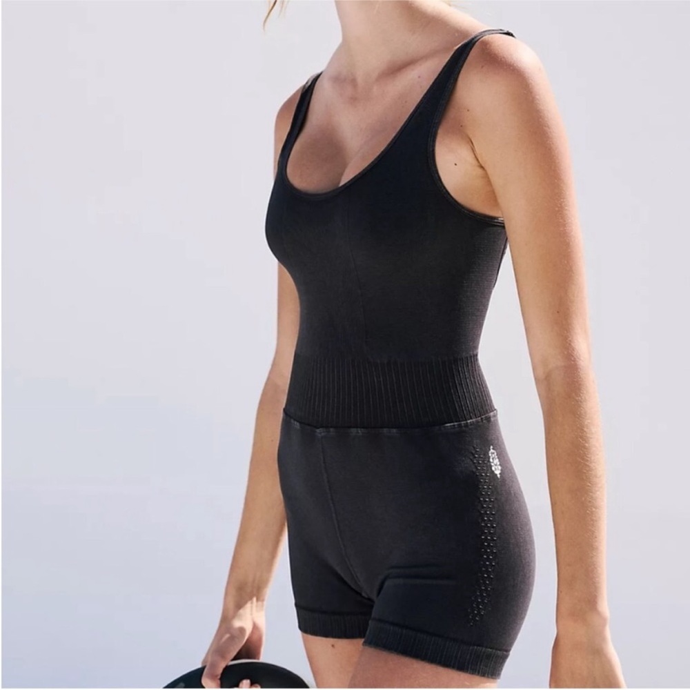FREE PEOPLE RUNSIE XS/S
